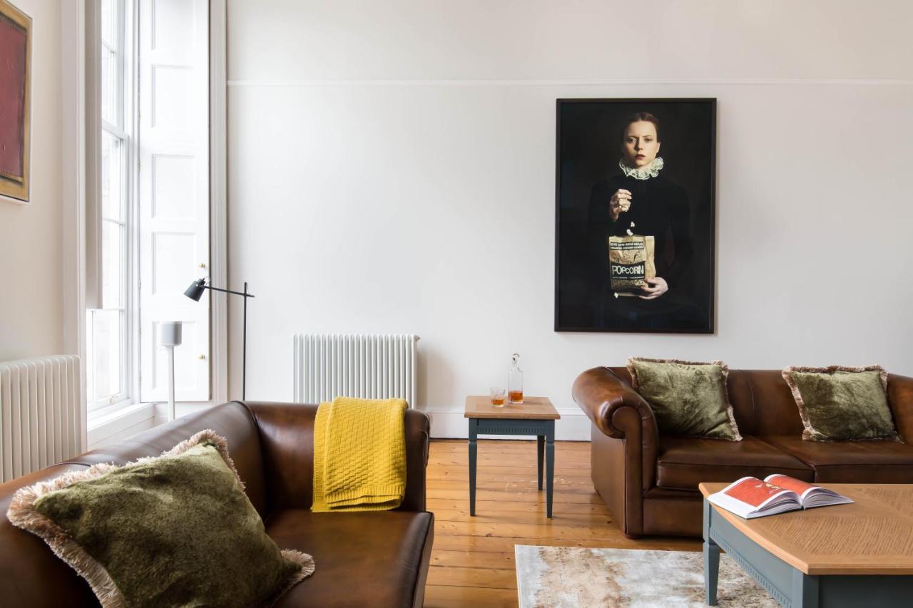 Magnificent Georgian 3-Bedroom Apartment In New Town EDI Exterior photo