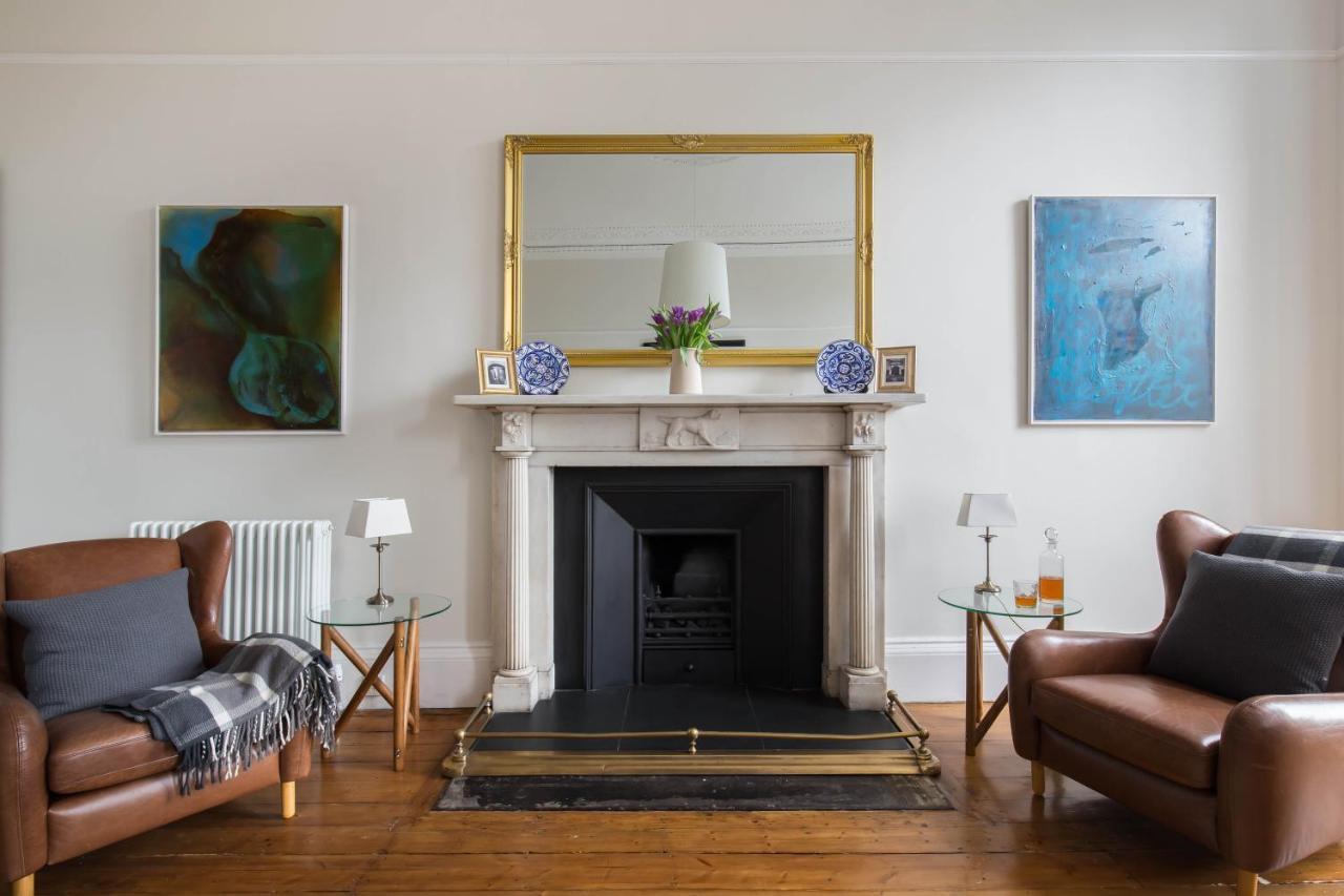 Magnificent Georgian 3-Bedroom Apartment In New Town EDI Exterior photo