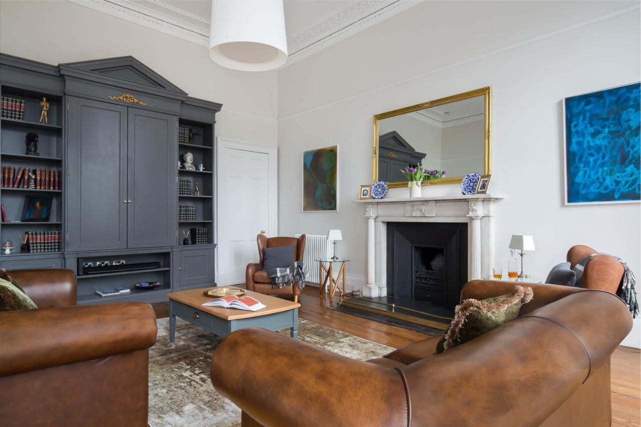Magnificent Georgian 3-Bedroom Apartment In New Town EDI Exterior photo