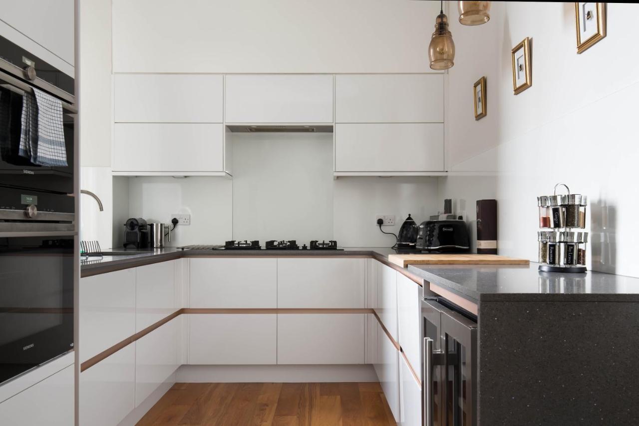 Magnificent Georgian 3-Bedroom Apartment In New Town EDI Exterior photo