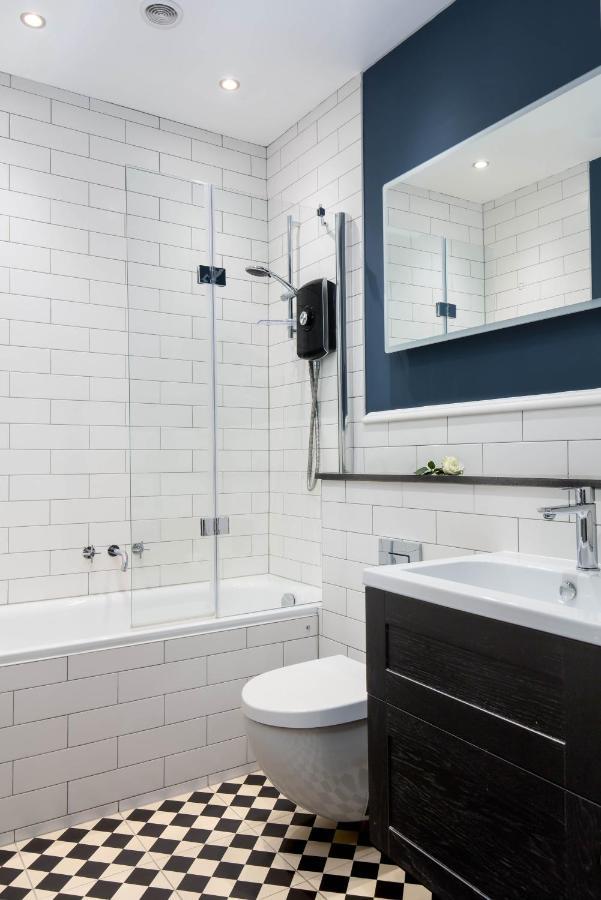 Magnificent Georgian 3-Bedroom Apartment In New Town EDI Exterior photo