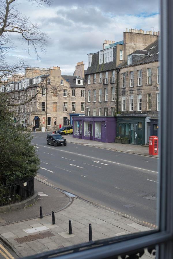 Magnificent Georgian 3-Bedroom Apartment In New Town EDI Exterior photo